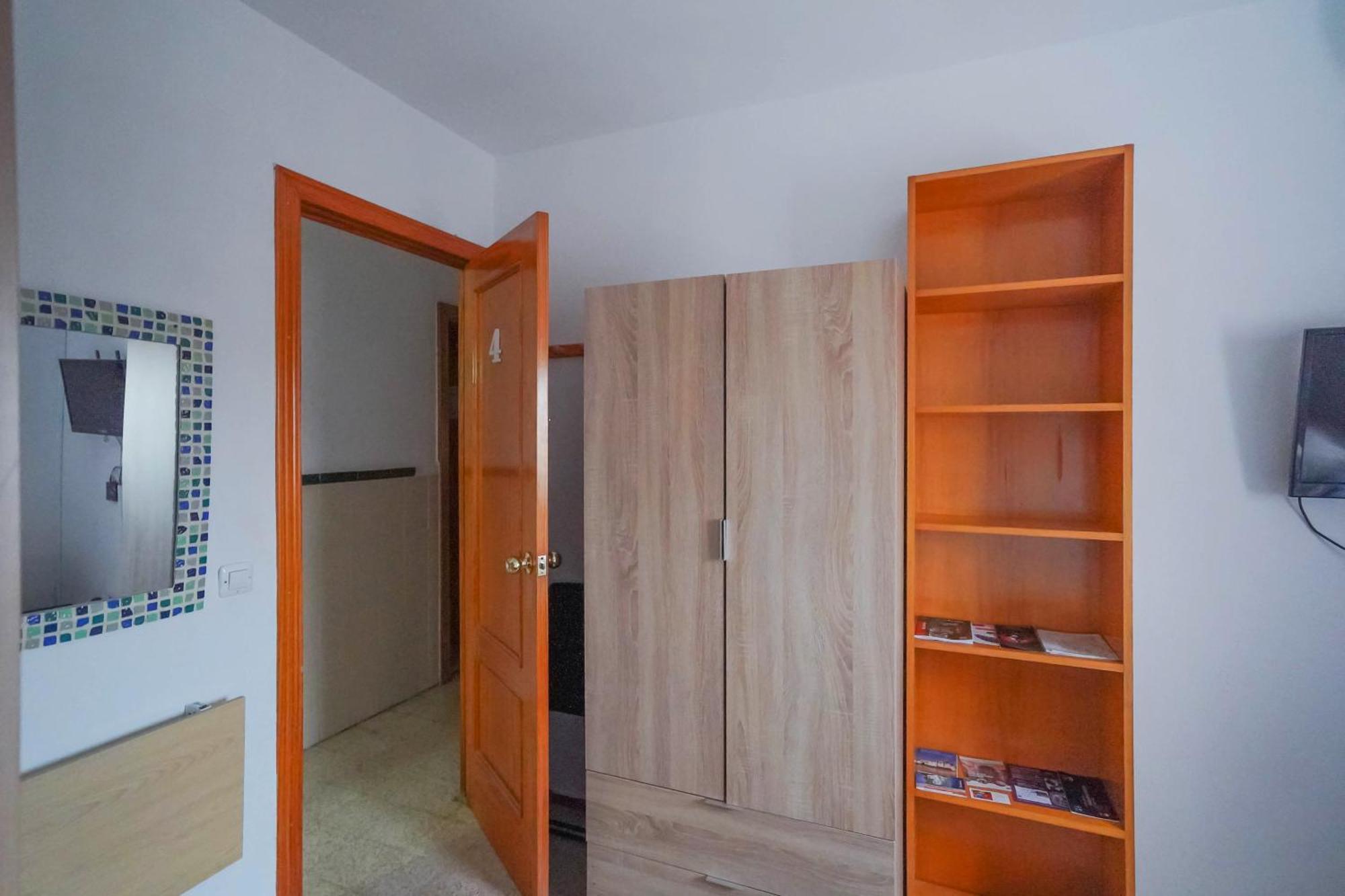 Habitaciones Privadas Con Cama Doble En Sevilla Exterior foto